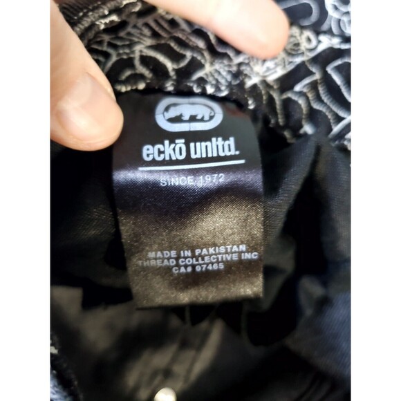 Ecko Unltd Mens Black Baggy Denim Jean Shorts All Over Logo Raw Edge Size 32 - Picture 10 of 11